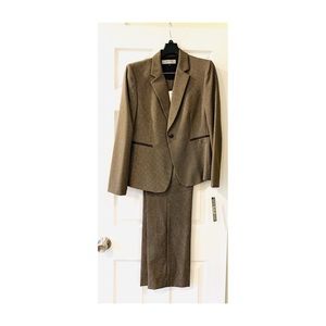 Tahari Brown 2pc Pant Suit Size 10 NWT